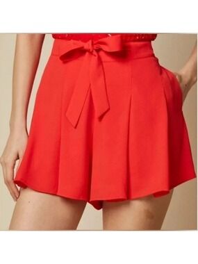 Aritzia Sunday Best Westley flame scarlet red shorts missing belt size 4
